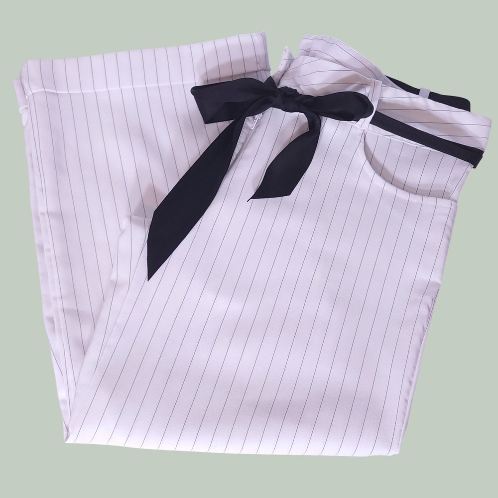 City Triangles Pinstripe Capri Pants Size 9 White Black Sash Belt Y2K Style